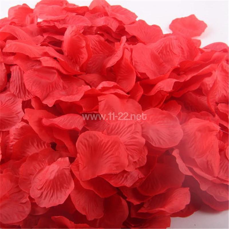 Red rose petals confetti party deco